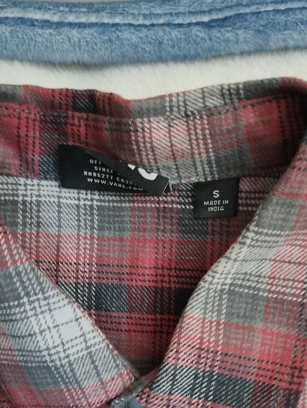 Vans Plaid Button Up Short Bundle Men's Small - Picture 2 of 4